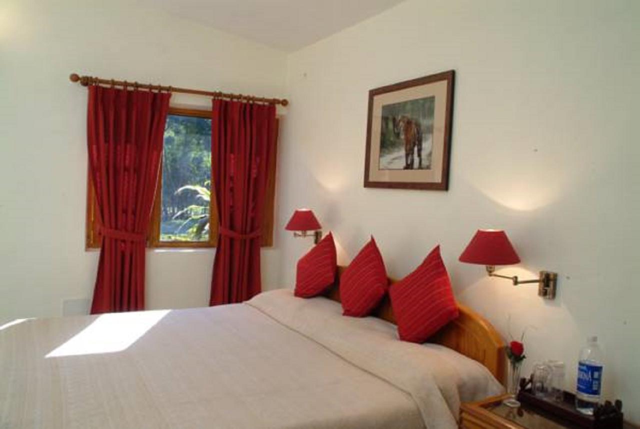 Tiger'S Den Resort Bandhavgarh National Park Екстериор снимка