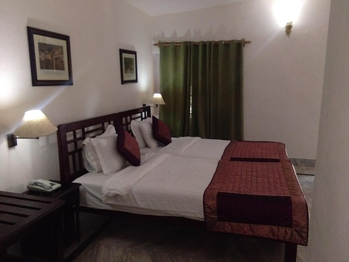Tiger'S Den Resort Bandhavgarh National Park Стая снимка